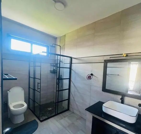 پانسیون Cloudview Villa