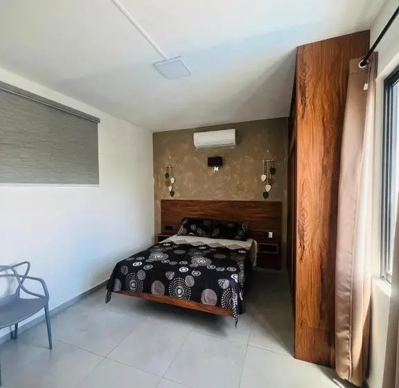 پانسیون Cloudview Villa
