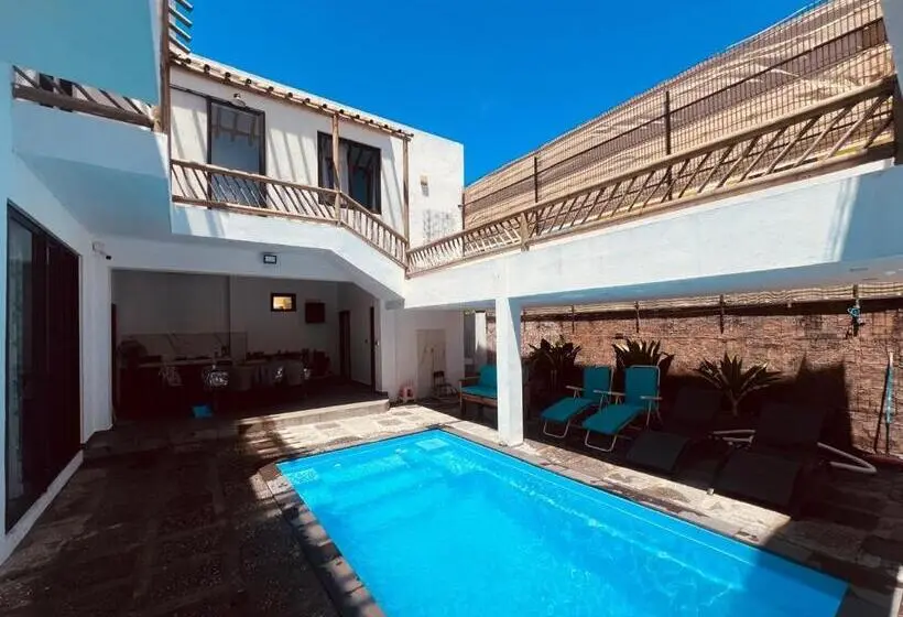 پانسیون Cloudview Villa