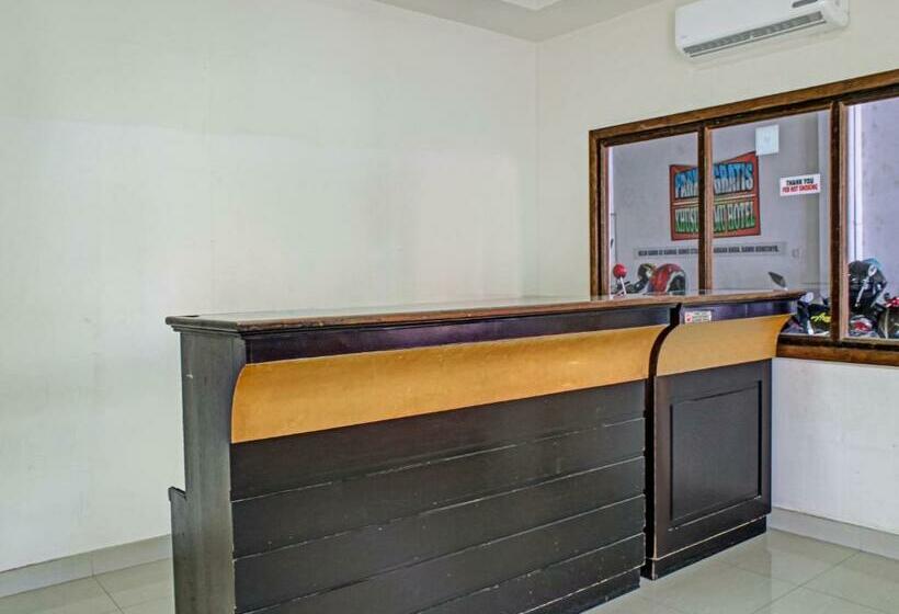 호텔 Pelangi Indah  Hostel