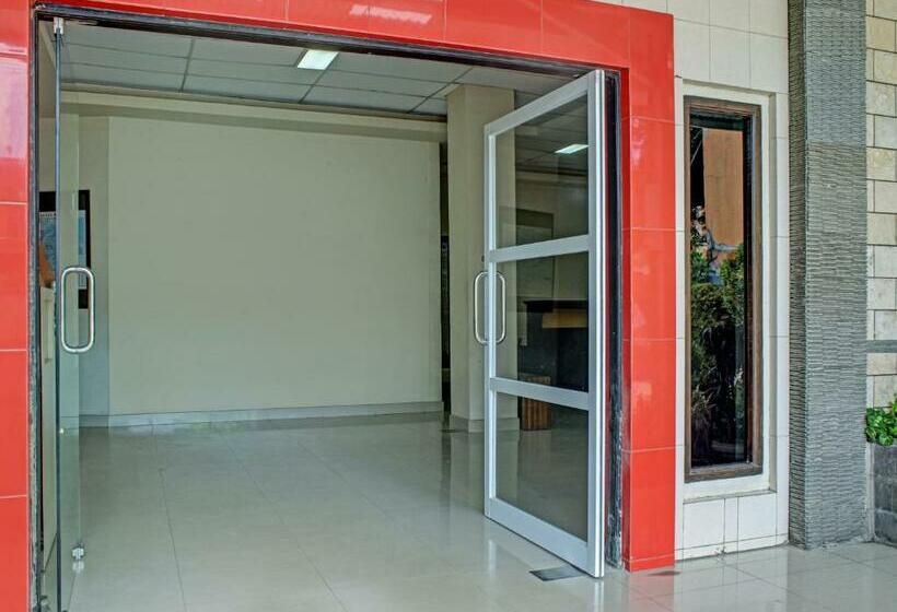 호텔 Pelangi Indah  Hostel