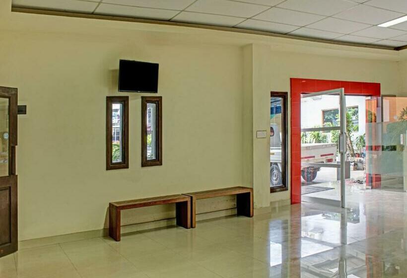 호텔 Pelangi Indah  Hostel