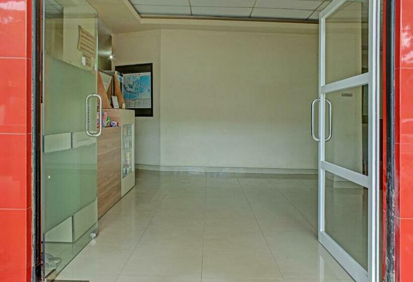 호텔 Pelangi Indah  Hostel