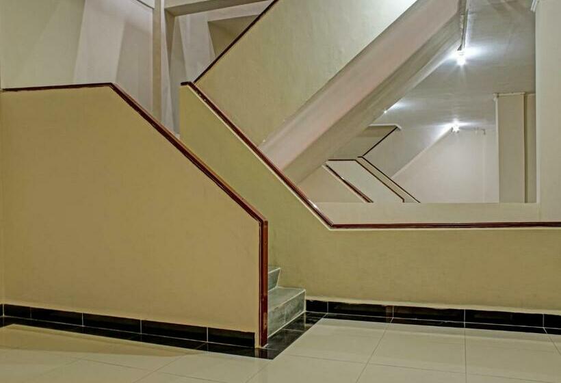 호텔 Pelangi Indah  Hostel