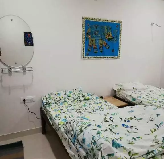 Om Trance Hostel
