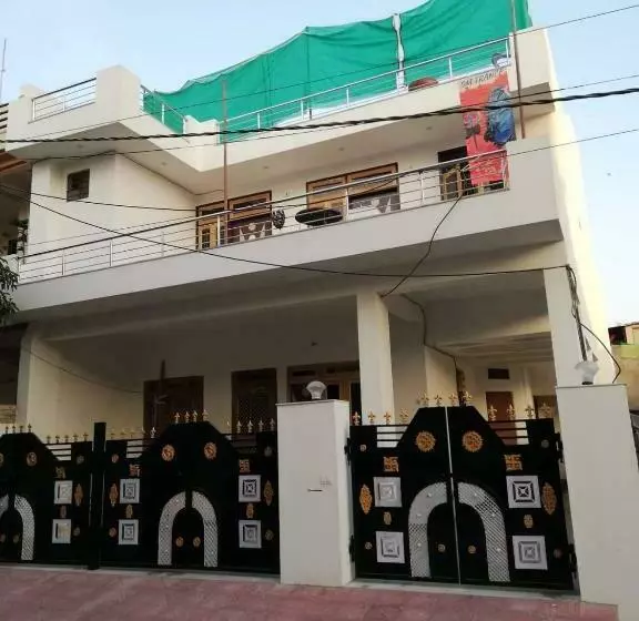 Om Trance Hostel
