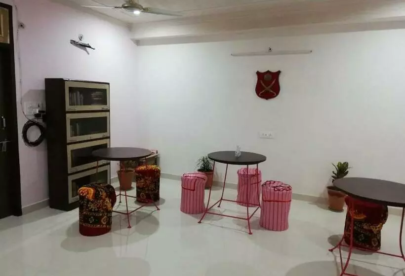 Om Trance Hostel