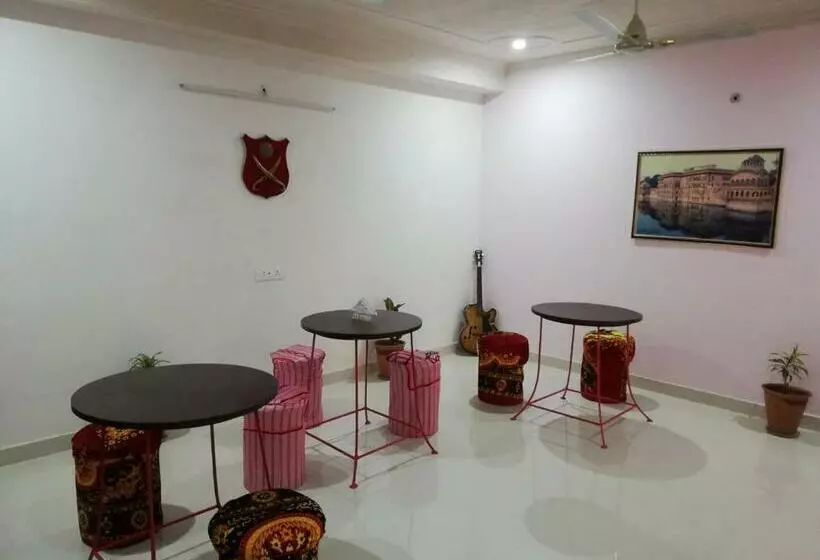 Om Trance Hostel