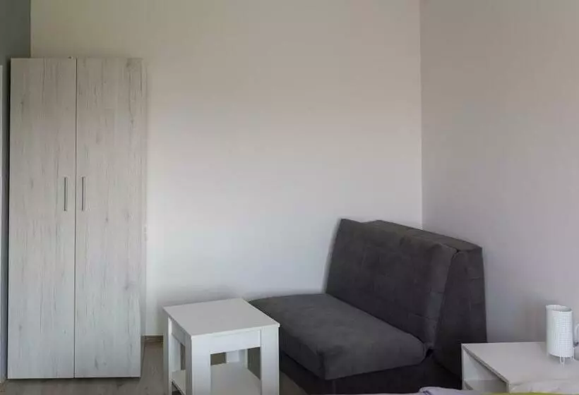 هاستل La Casa
