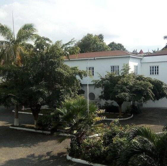 تختخواب و صبحانه Sea Shell Palms, Ocho Rios