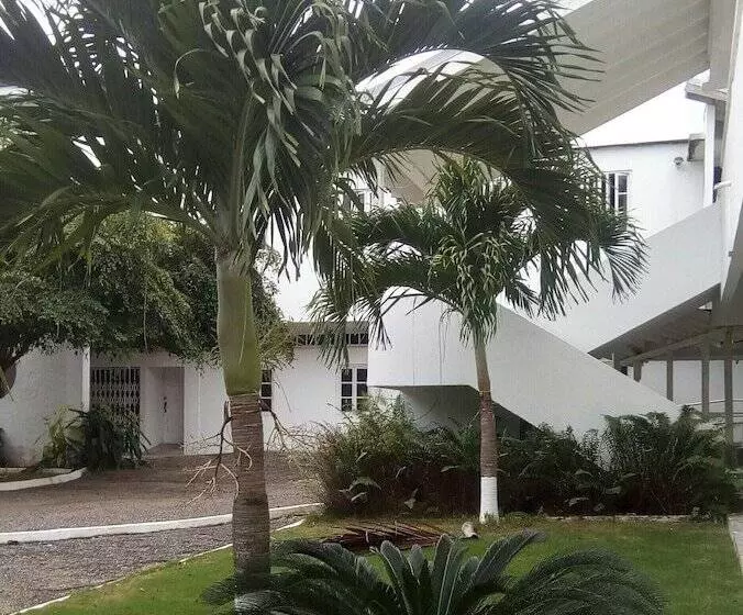 تختخواب و صبحانه Sea Shell Palms, Ocho Rios