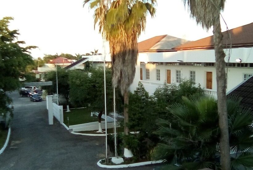 تختخواب و صبحانه Sea Shell Palms, Ocho Rios