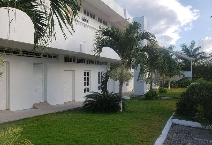 تختخواب و صبحانه Sea Shell Palms, Ocho Rios