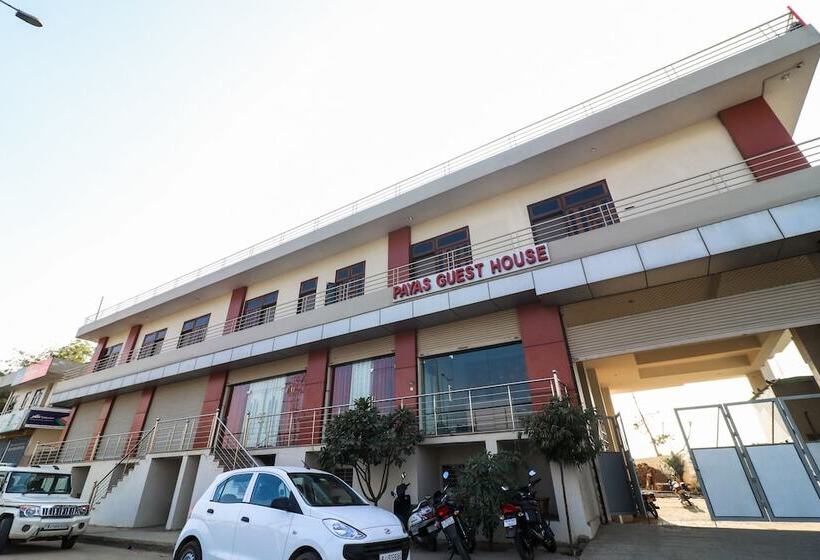 Oyo 24535 Hotel Payas