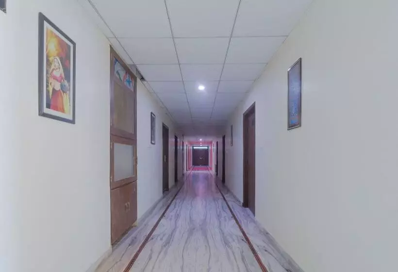 Oyo 24535 Hotel Payas