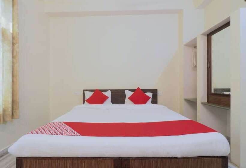 Oyo 24535 Hotel Payas