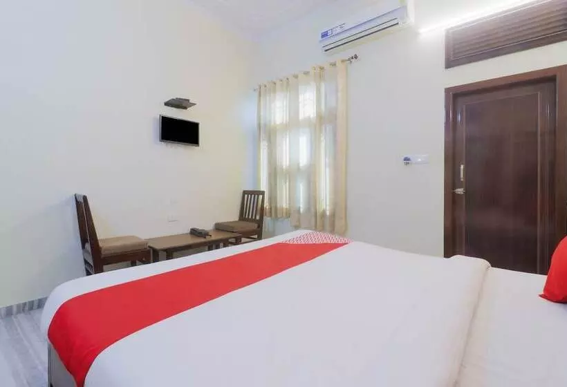 Oyo 24535 Hotel Payas