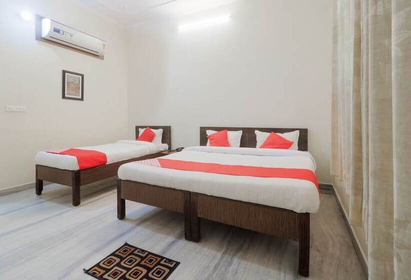 Oyo 24535 Hotel Payas