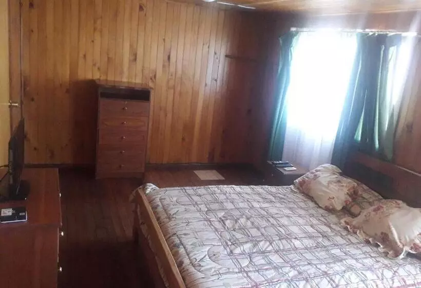 پانسیون Hostal Rayen