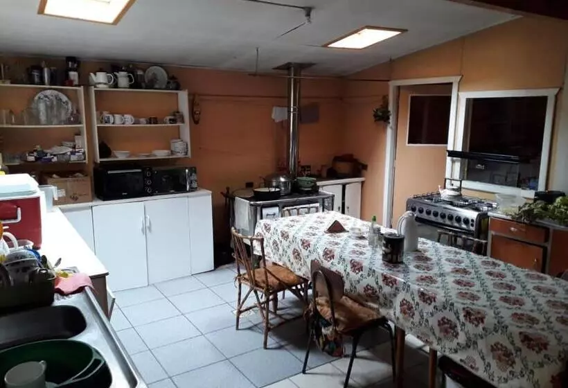 پانسیون Hostal Rayen