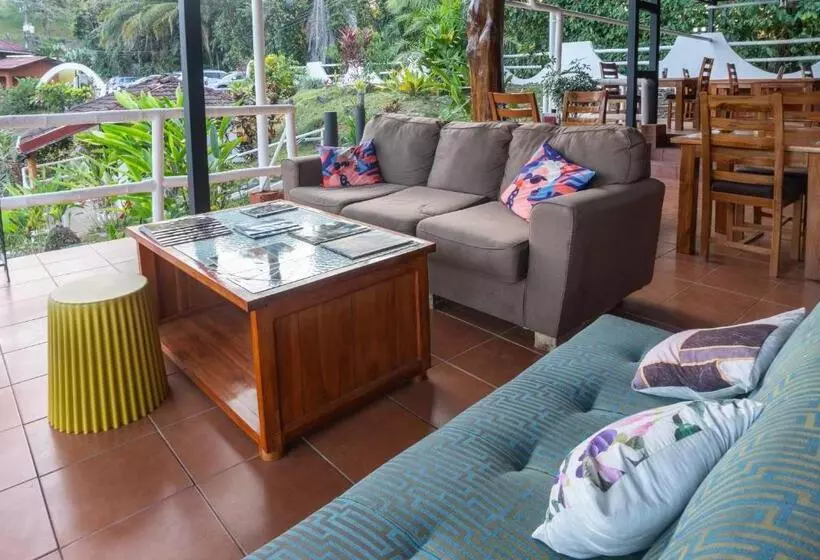 Hotelli Bongo   Adults Only