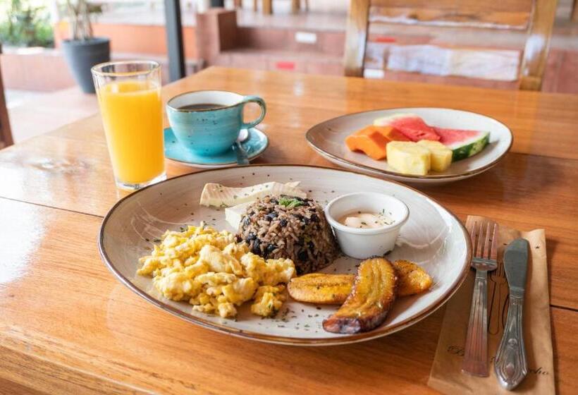 هتل Bongo Adults Only