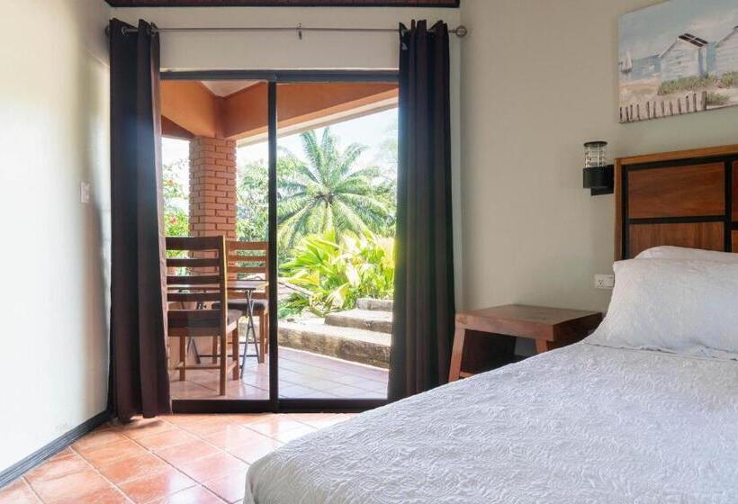 هتل Bongo Adults Only