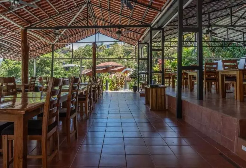 Hotelli Bongo   Adults Only