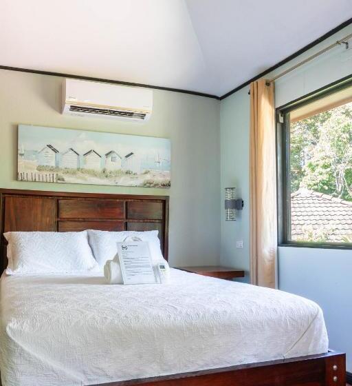 هتل Bongo Adults Only