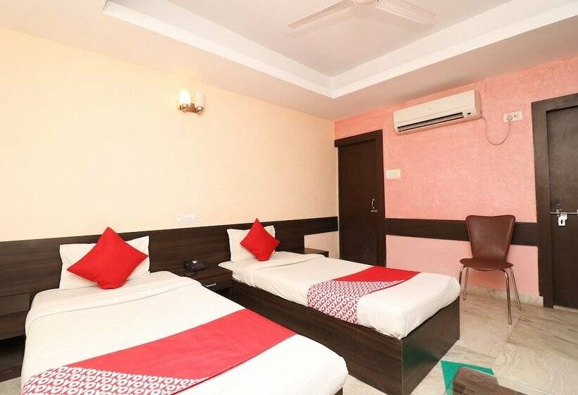 Hotel Capital O 16872 Chakra Nayan Tara