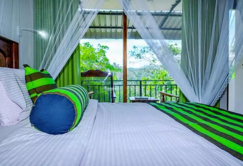 ペンション Third Eye Ella