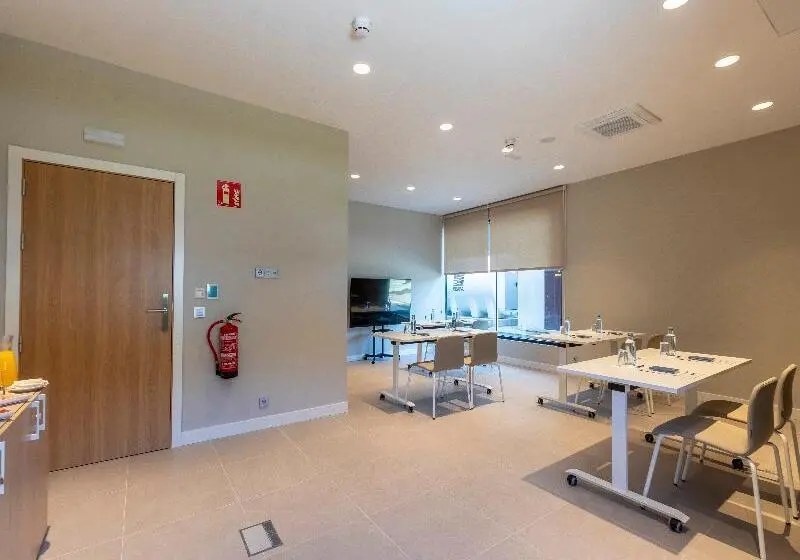 Hotelli Travelodge Bilbao Sestao