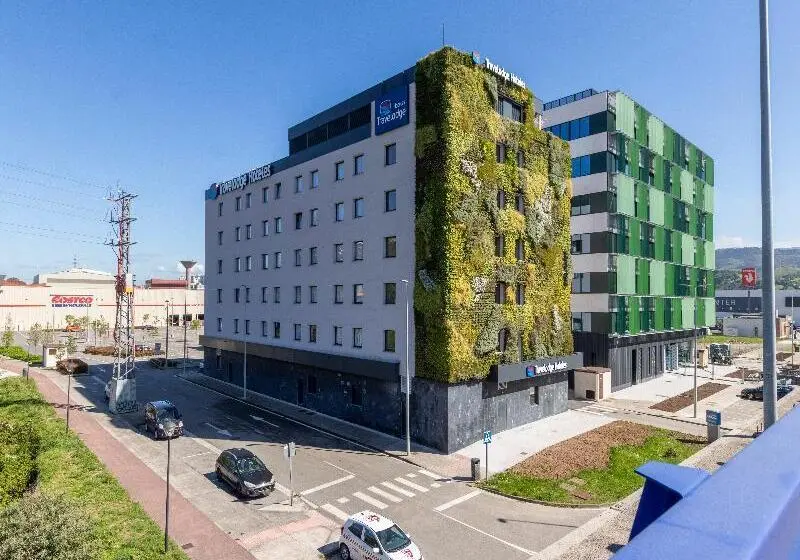 Hotelli Travelodge Bilbao Sestao