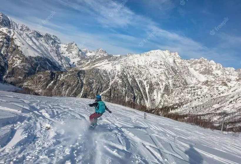 هتل Chalet Mestia