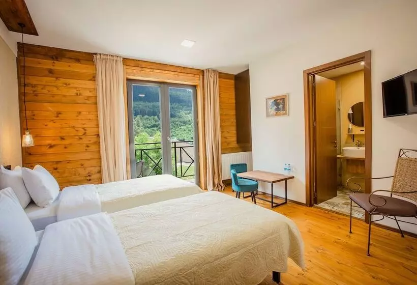 هتل Chalet Mestia