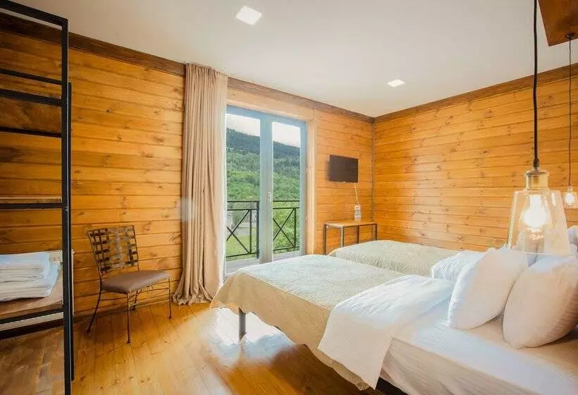 هتل Chalet Mestia