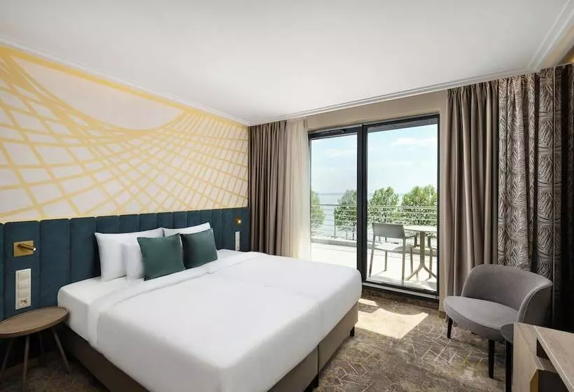 ホテル Kenese Bay Garden Resort & Conference