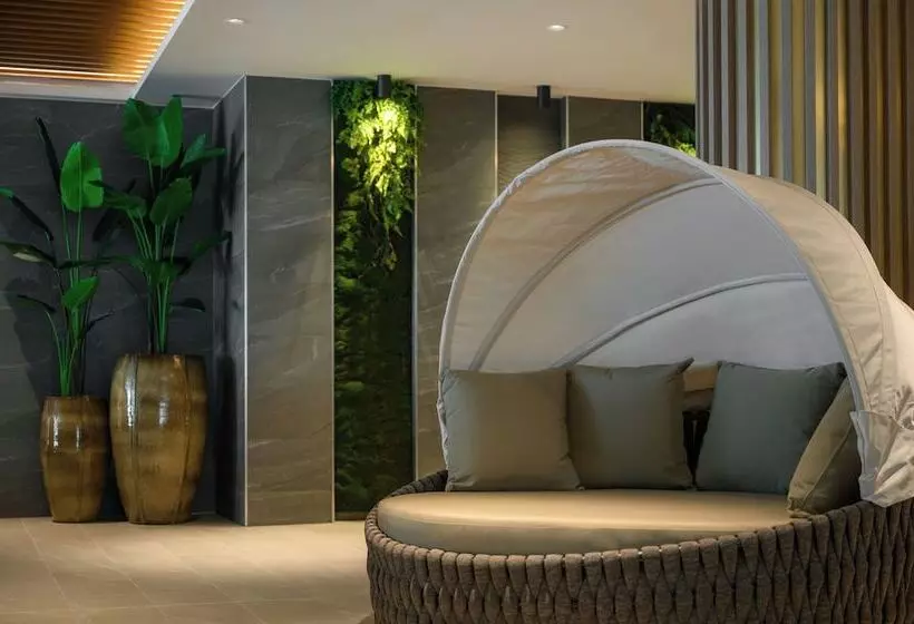 ホテル Kenese Bay Garden Resort & Conference