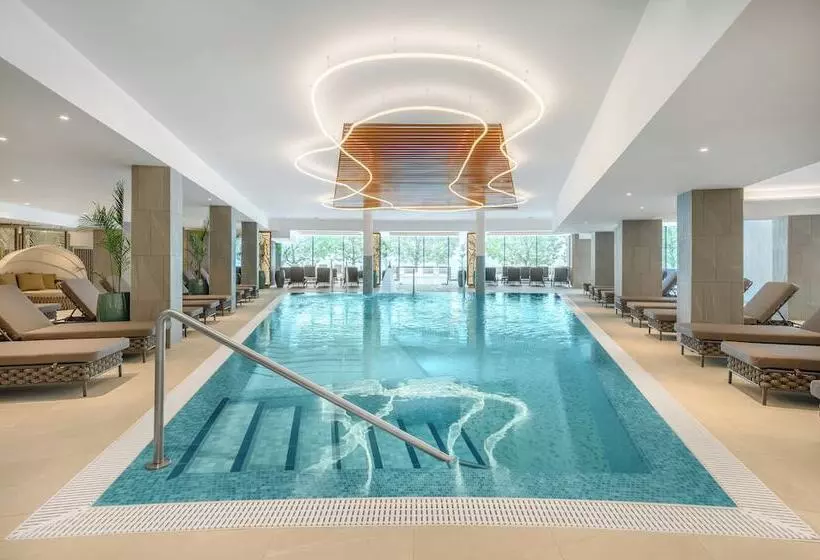 ホテル Kenese Bay Garden Resort & Conference