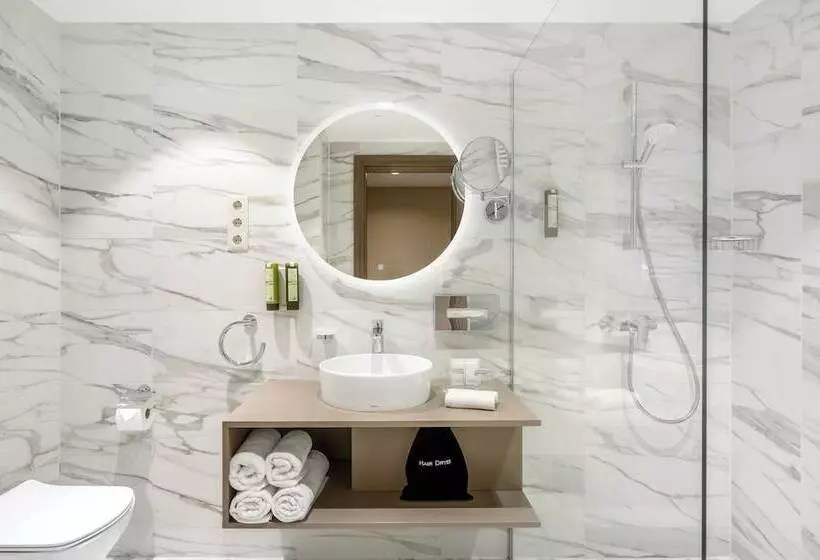 ホテル Kenese Bay Garden Resort & Conference