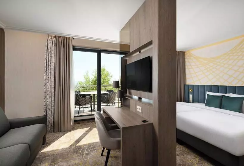 ホテル Kenese Bay Garden Resort & Conference