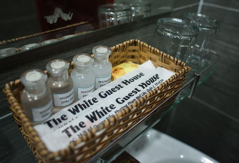 هتل The White House