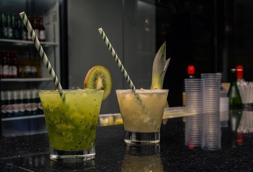 Pension Pousada Conca Di Mare   Restaurante   Pé Na Areia Com Serviço De Praia