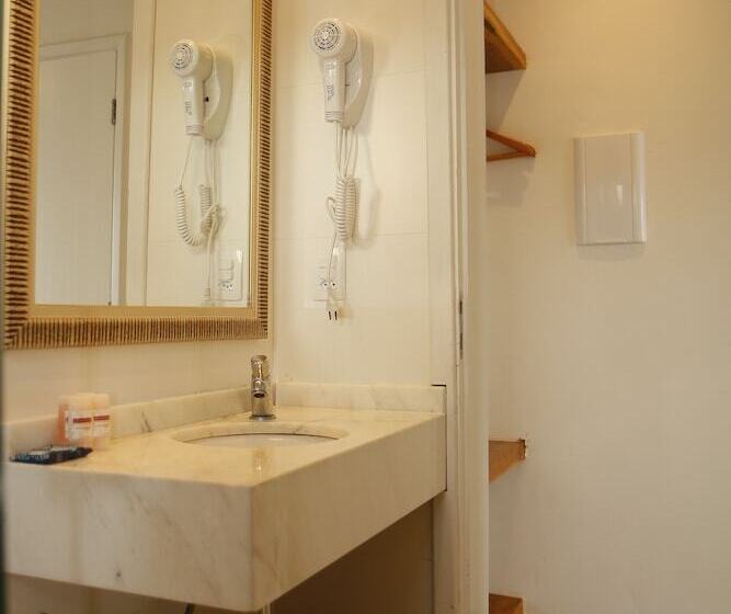 Pension Pousada Conca Di Mare   Restaurante   Pé Na Areia Com Serviço De Praia