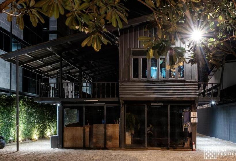 호텔 Owl Poshtel Kanchanaburi