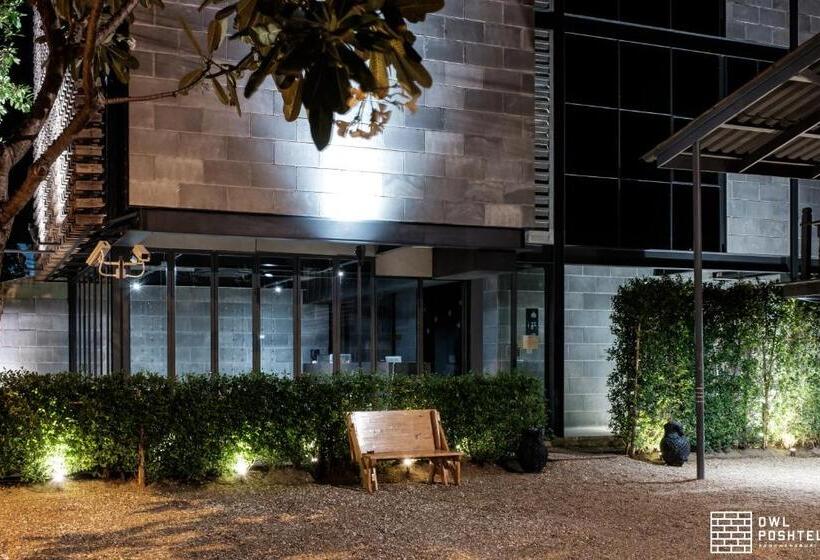 호텔 Owl Poshtel Kanchanaburi