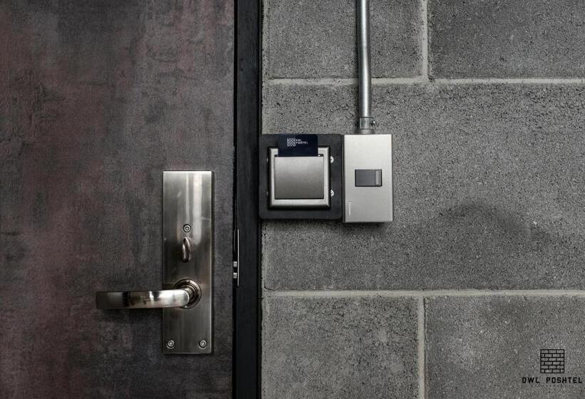 호텔 Owl Poshtel Kanchanaburi