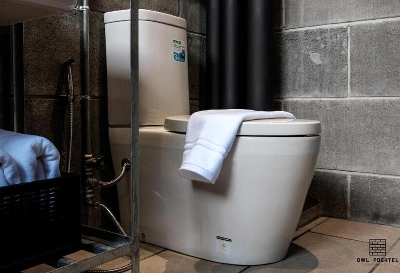 호텔 Owl Poshtel Kanchanaburi