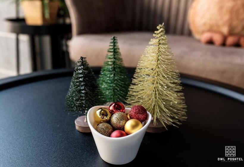 호텔 Owl Poshtel Kanchanaburi