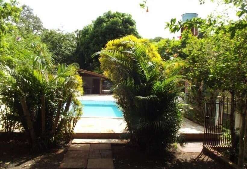 پانسیون Pousada Golden Cataratas